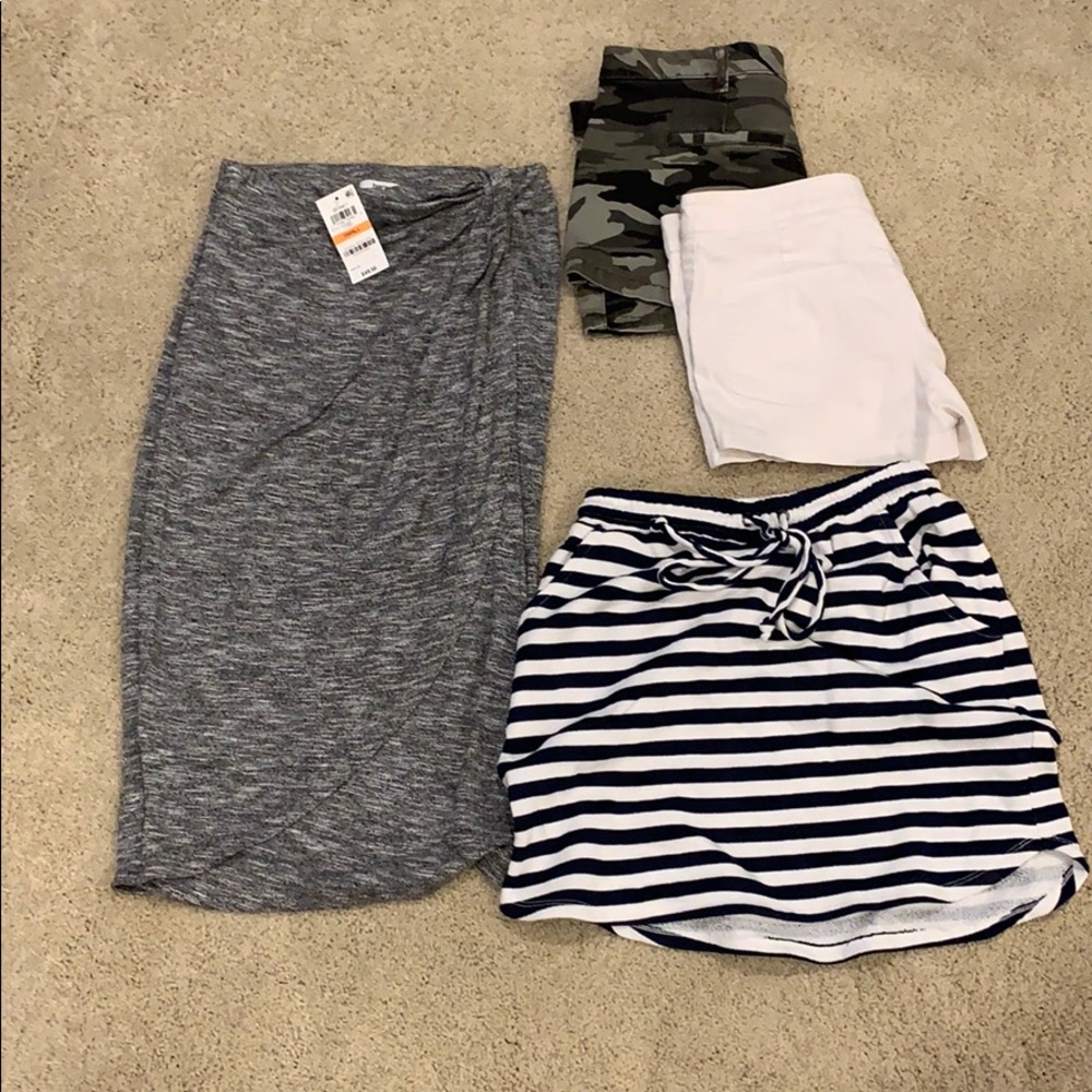 Lot of two shorts and two skirts size XS
